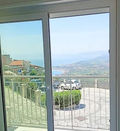 Intero Casa Mylai كاستلمولا