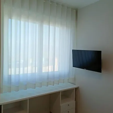 Intero Casa Mylai * كاستلمولا